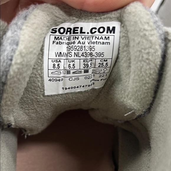 New Sorel Kinetic Rngd Caribou Boots Grey Green Alpine Tundra Size 8.5 - Picture 7 of 9